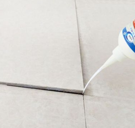 阆中瓷砖空鼓维修公司分享卫生间瓷砖脱落的原因可能有以下几点